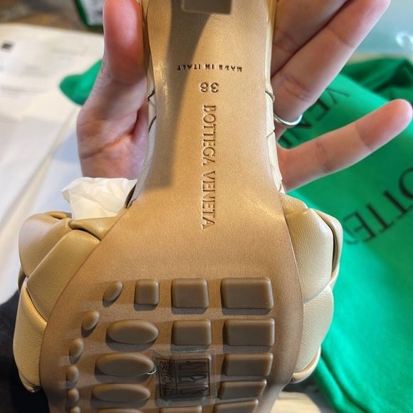 Bottega Veneta Lido Sandal Heel Nude - Picture 2 of 3